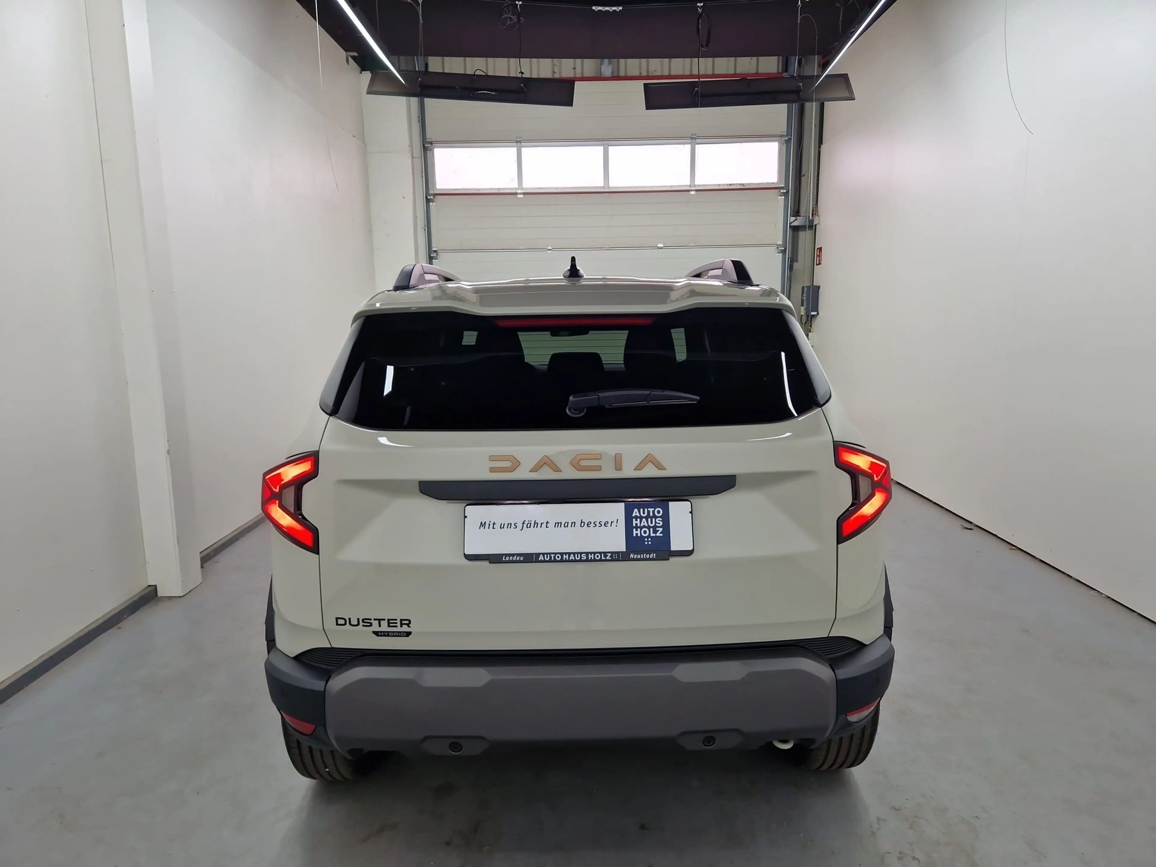 Dacia Duster Extreme Hybrid 155 Technik City — photo 3