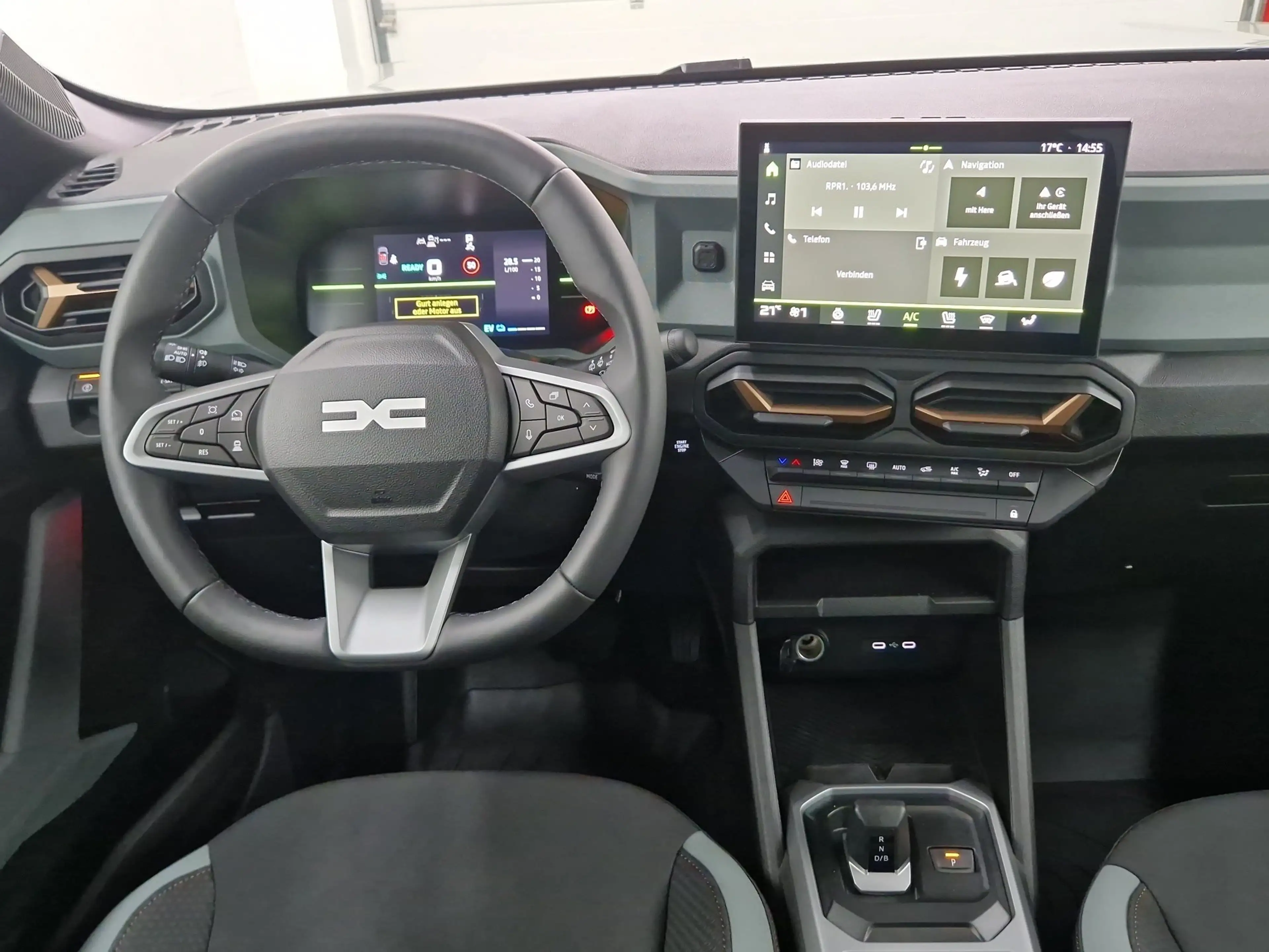 Dacia Duster Extreme Hybrid 155 Technik City — photo 15