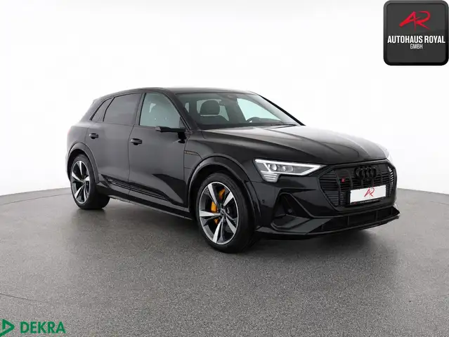 Audi E-Tron view 7