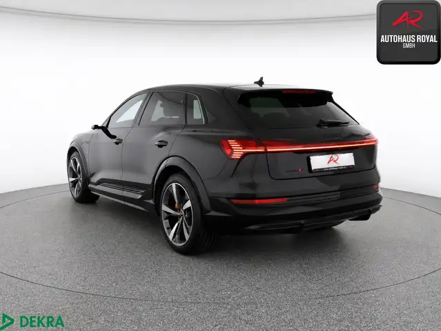 Audi E-Tron view 3