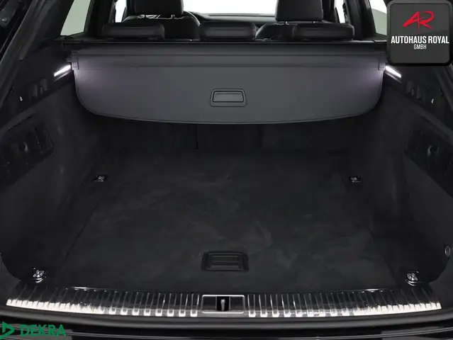 Audi E-Tron view 14