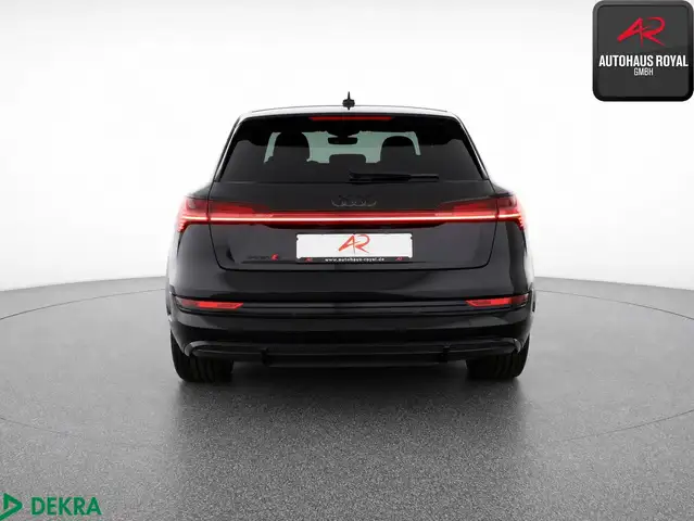 Audi E-Tron view 4