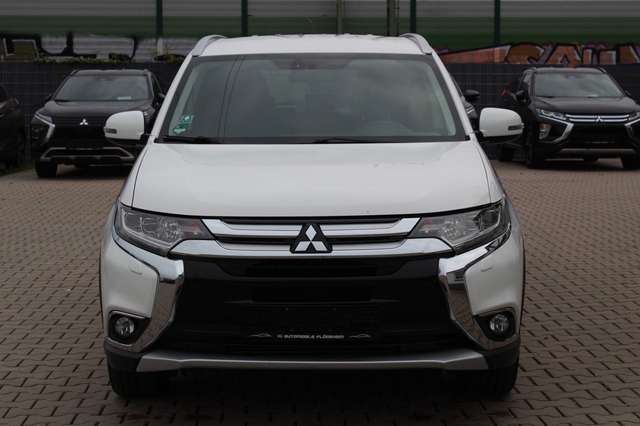 Mitsubishi Outlander 2.2 Star+ 4WD Aut. AHK