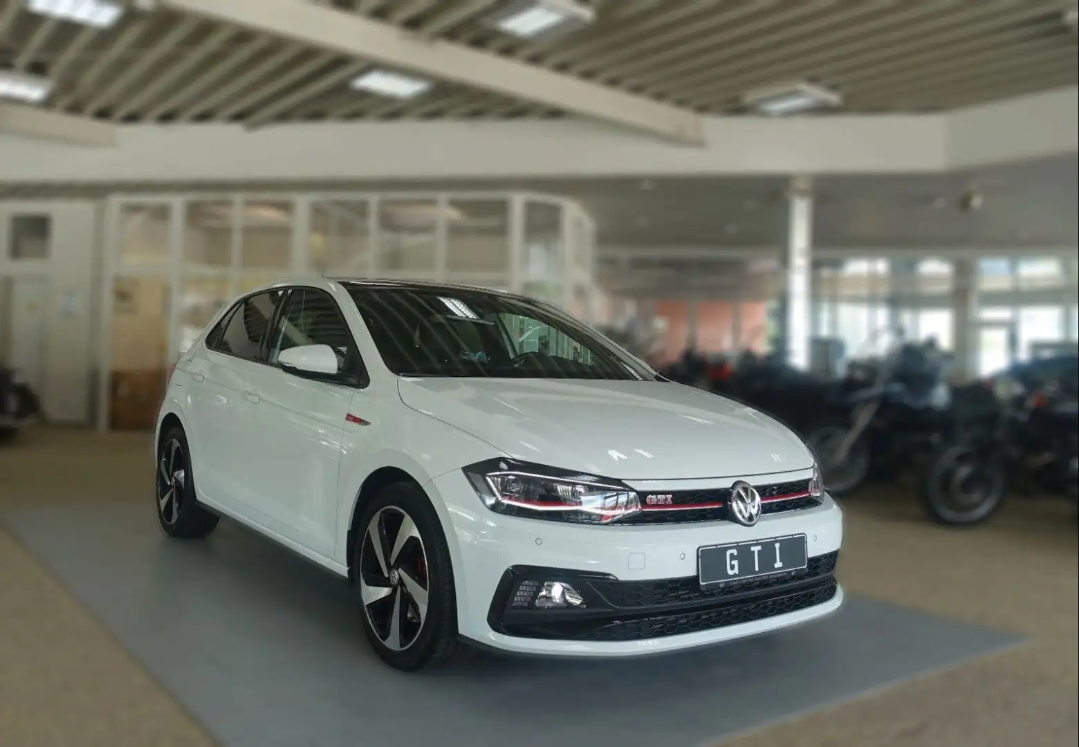 Volkswagen Polo VI GTI DSG; NAV LED PANO ACC SportSelect... Weiß - 1