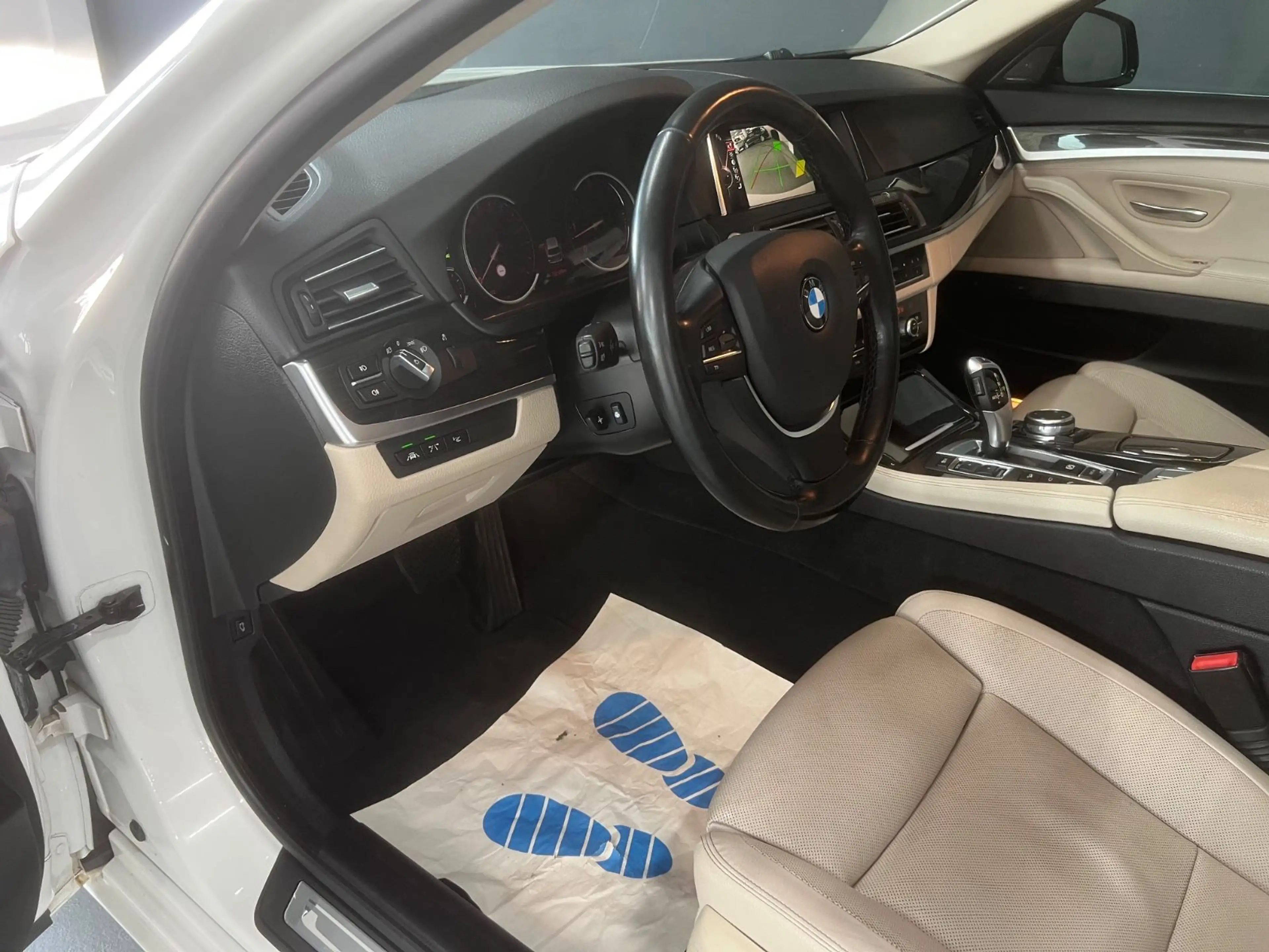 BMW 535 d xDrive Pano HUD H&K 360° AHK Softclose LED — photo 9
