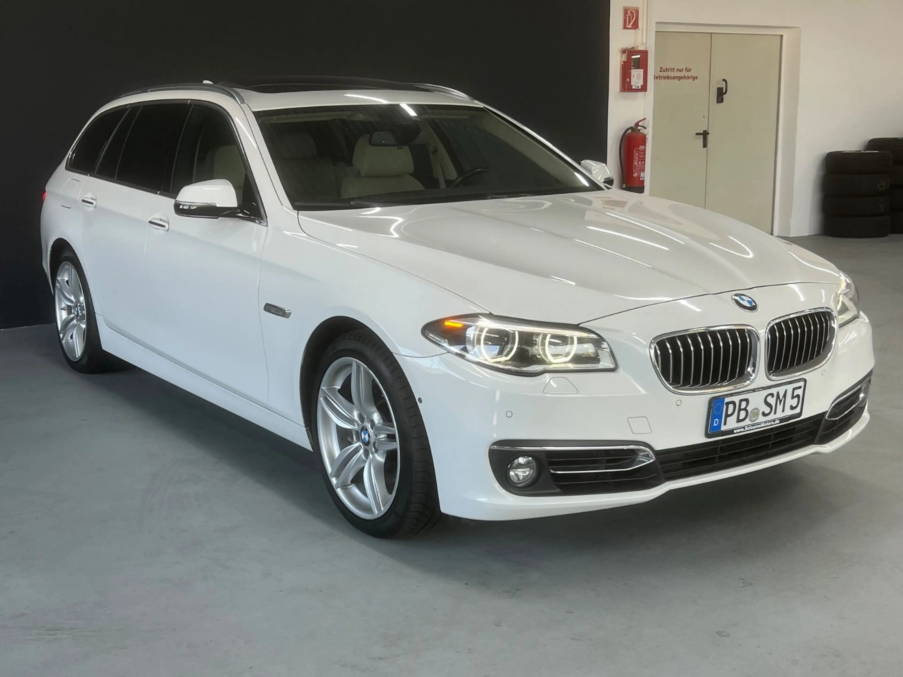 BMW 535 d xDrive Pano HUD H&K 360° AHK Softclose LED — photo 3