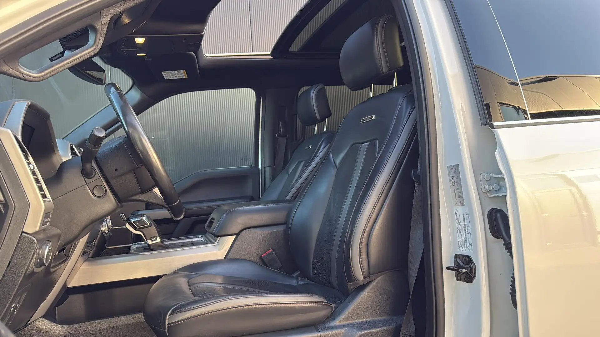 Ford F 150 USA 3.5 SuperCrew LOBO Platinum Huif Pano Blanc - 2