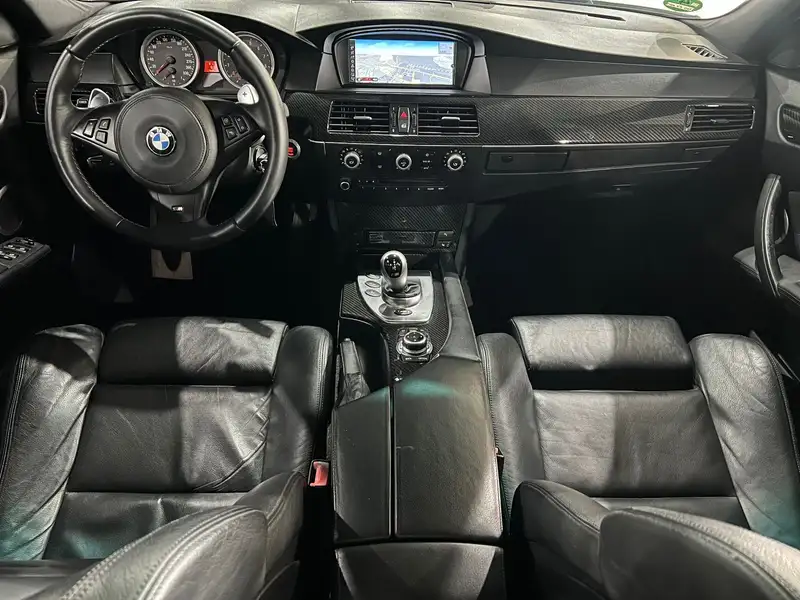 Annonce voiture d'occasion BMW M5 - CARADIZE