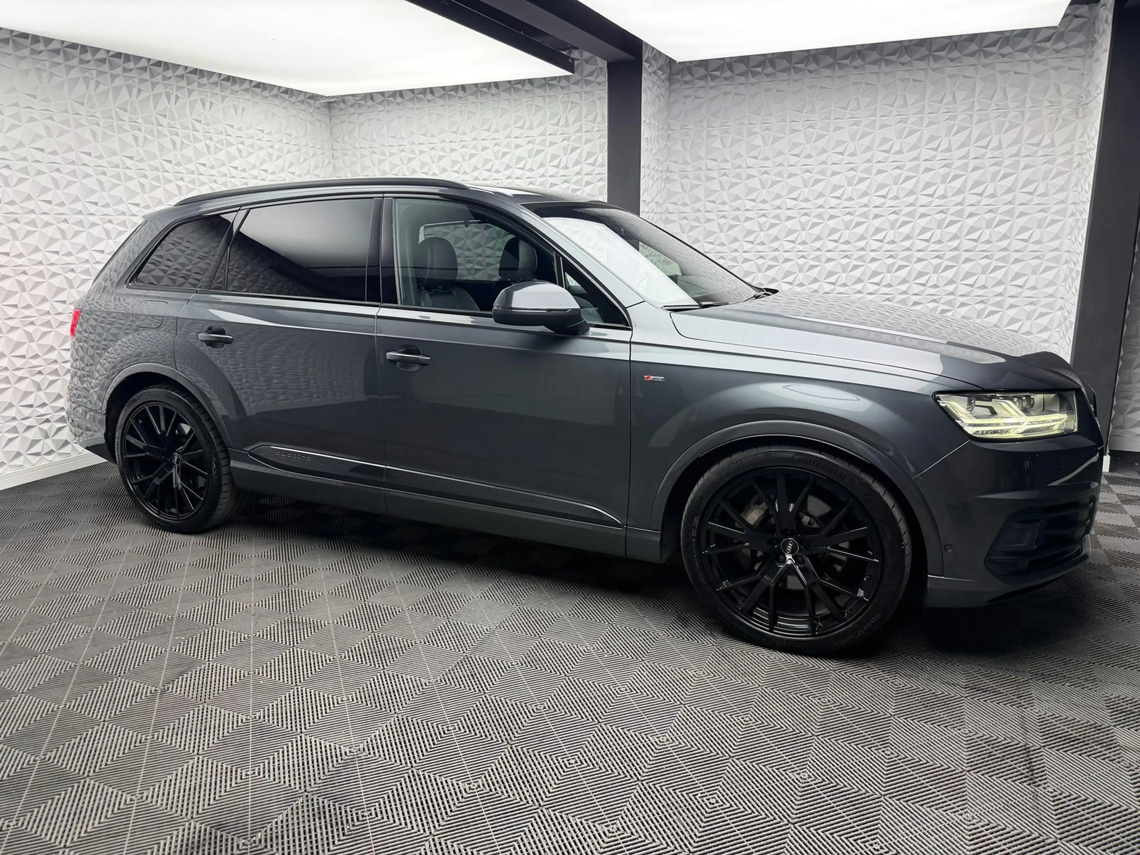 Audi Q7 50TDI*S-LINE*7-SITZE*ALLRADLENK*BOSE*PANO*NIGHTV — photo 4