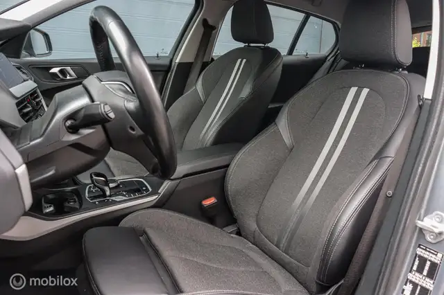 BMW 1 Series view 6
