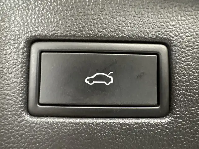 Volkswagen Tiguan Allspace view 7