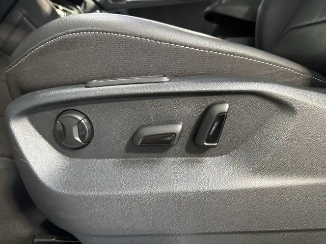 Volkswagen Tiguan Allspace view 10