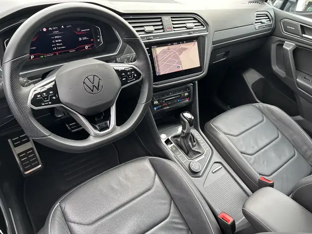 Volkswagen Tiguan Allspace view 14