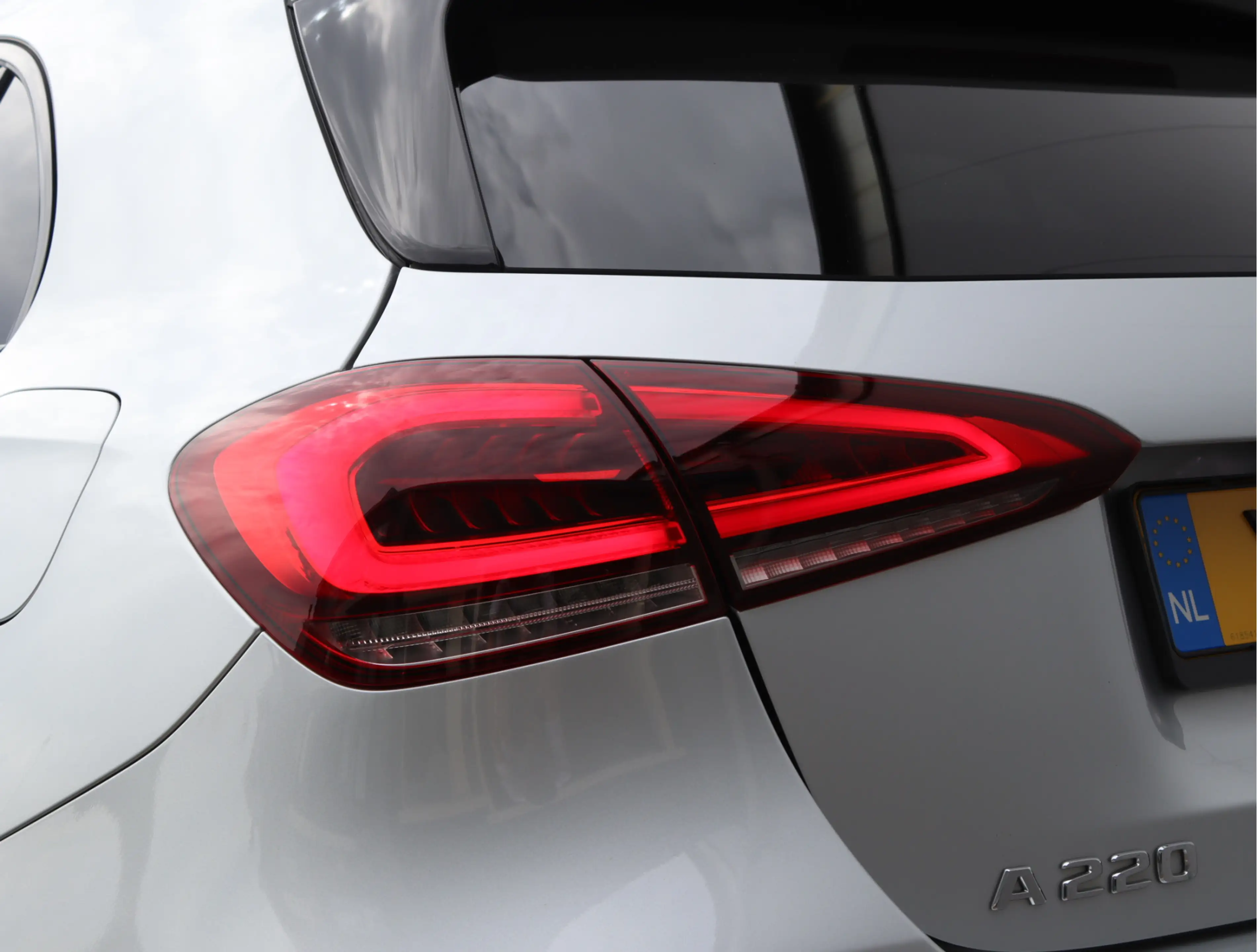 Mercedes-Benz A 220 Launch Edition | Widescreen | Camera | Org. NL — photo 13