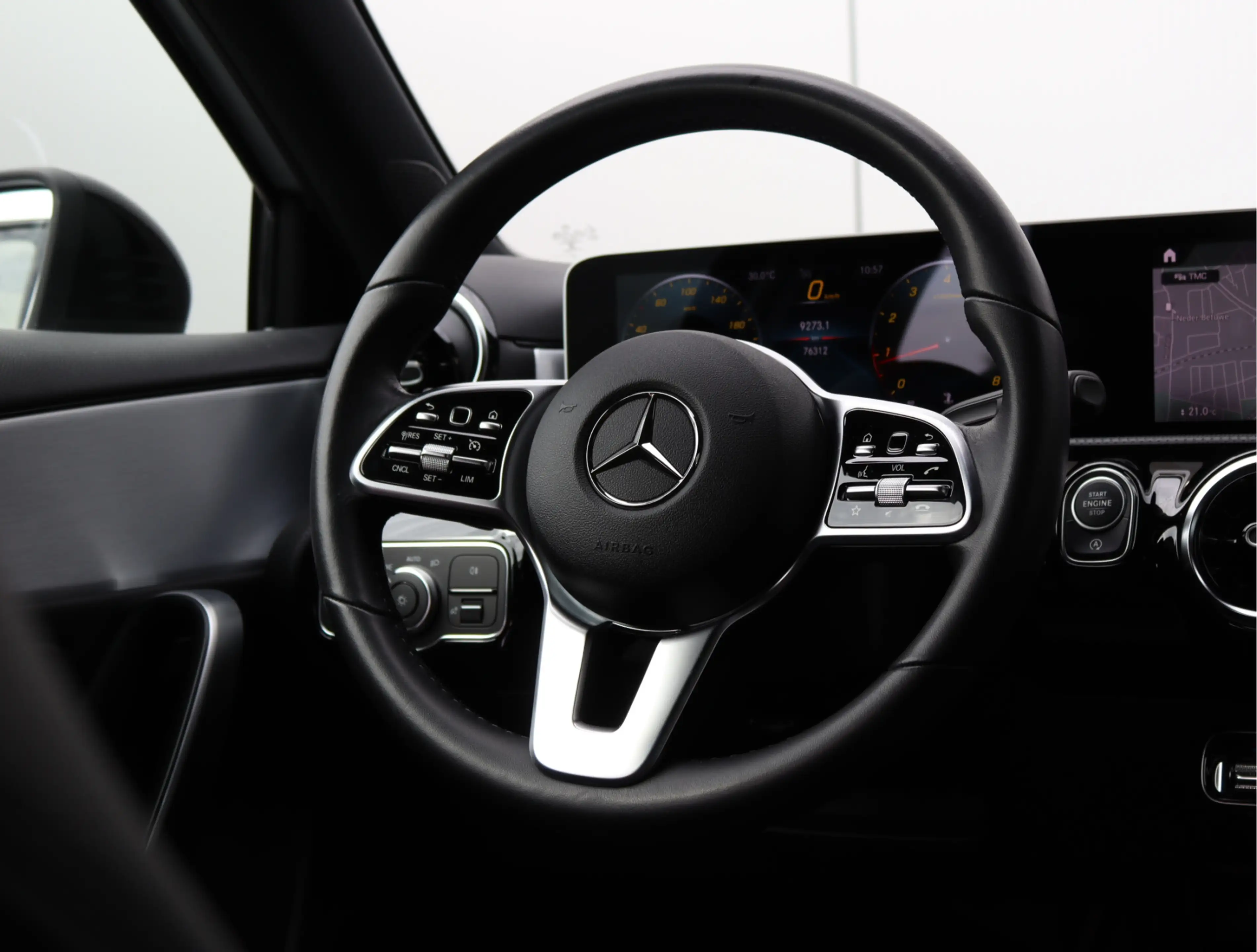 Mercedes-Benz A 220 Launch Edition | Widescreen | Camera | Org. NL — photo 18