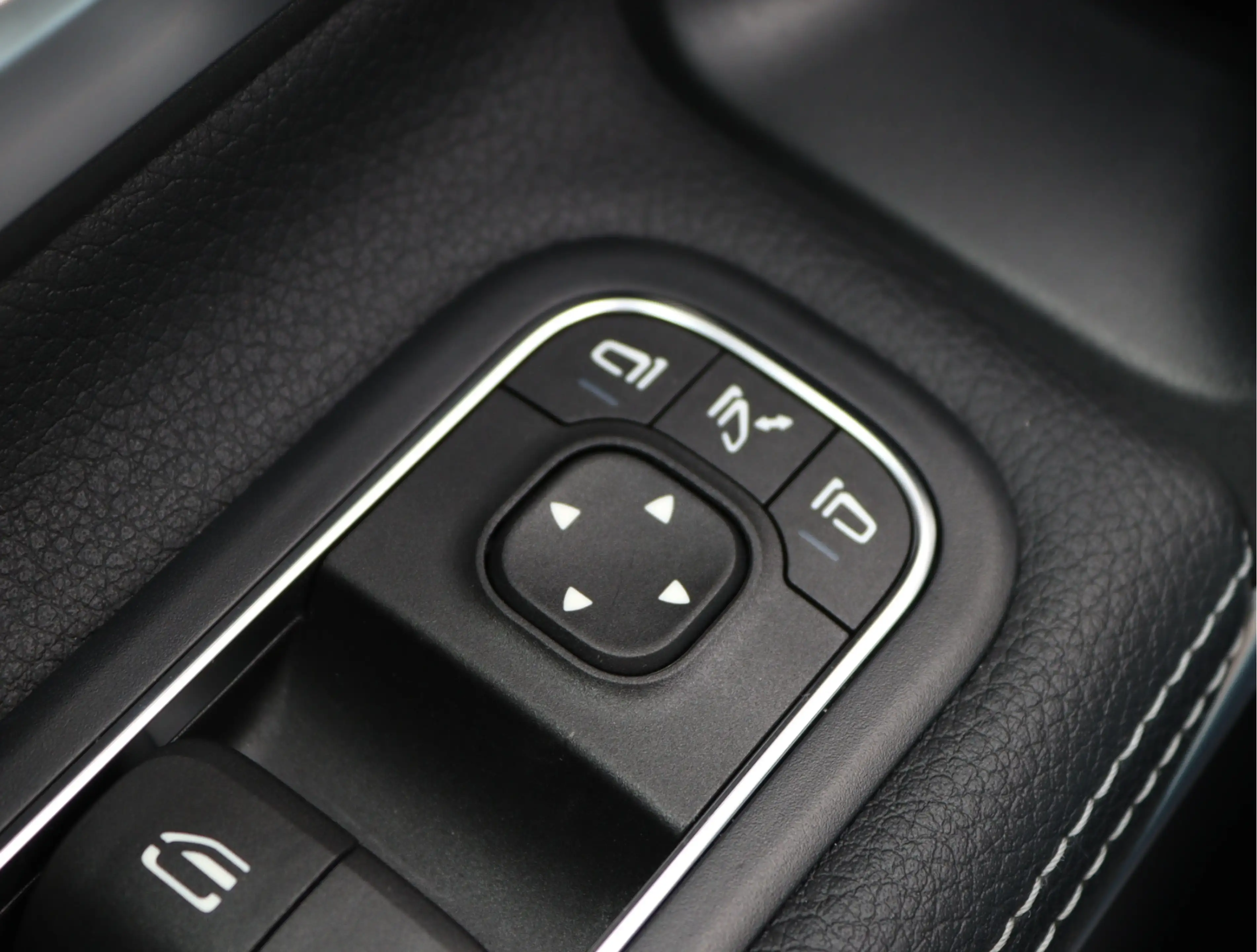 Mercedes-Benz A 220 Launch Edition | Widescreen | Camera | Org. NL — photo 25
