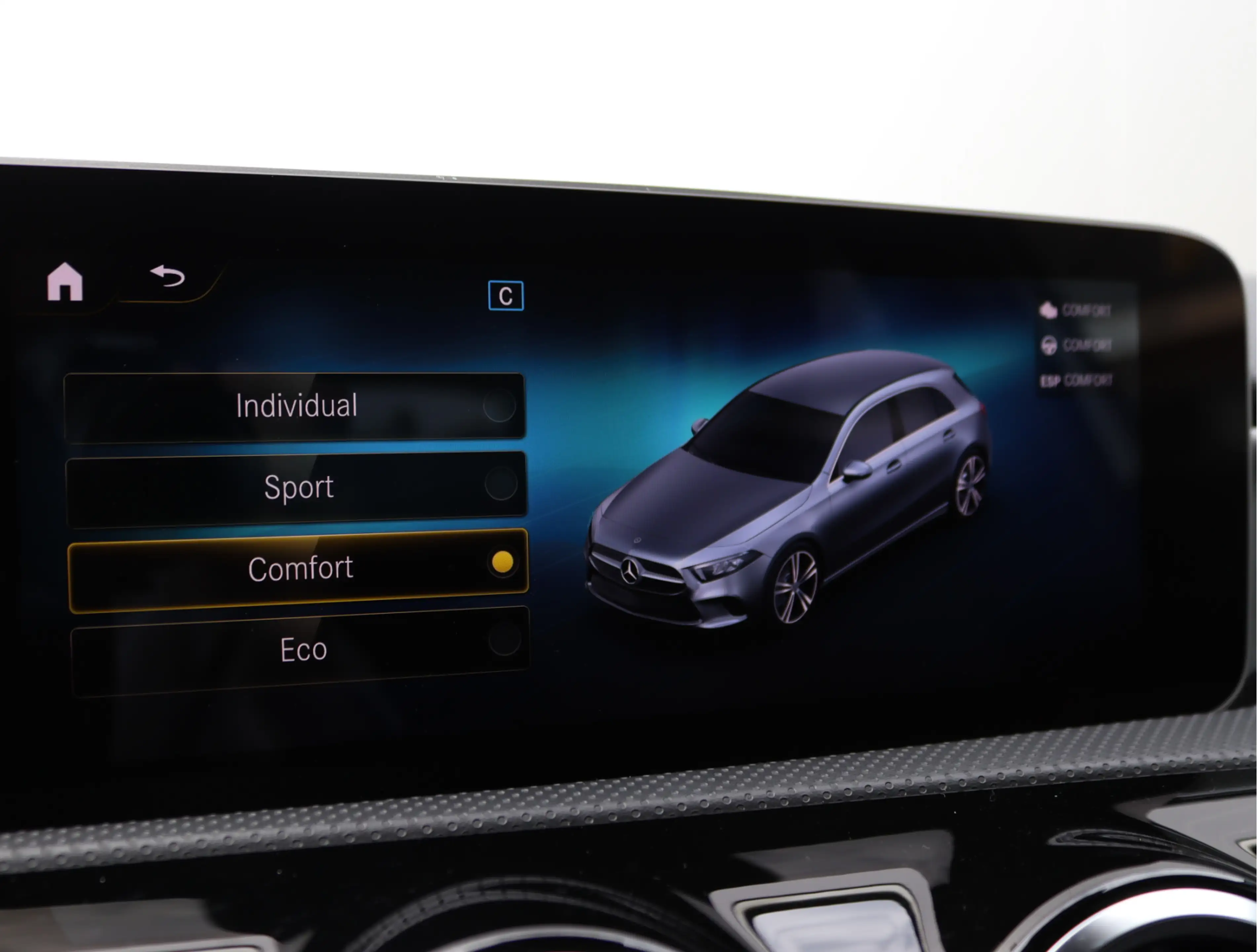 Mercedes-Benz A 220 Launch Edition | Widescreen | Camera | Org. NL — photo 47