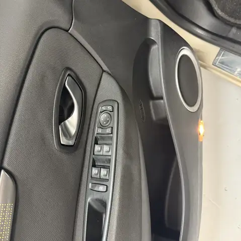 Renault Scenic view 12