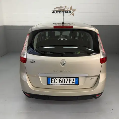 Renault Scenic view 3