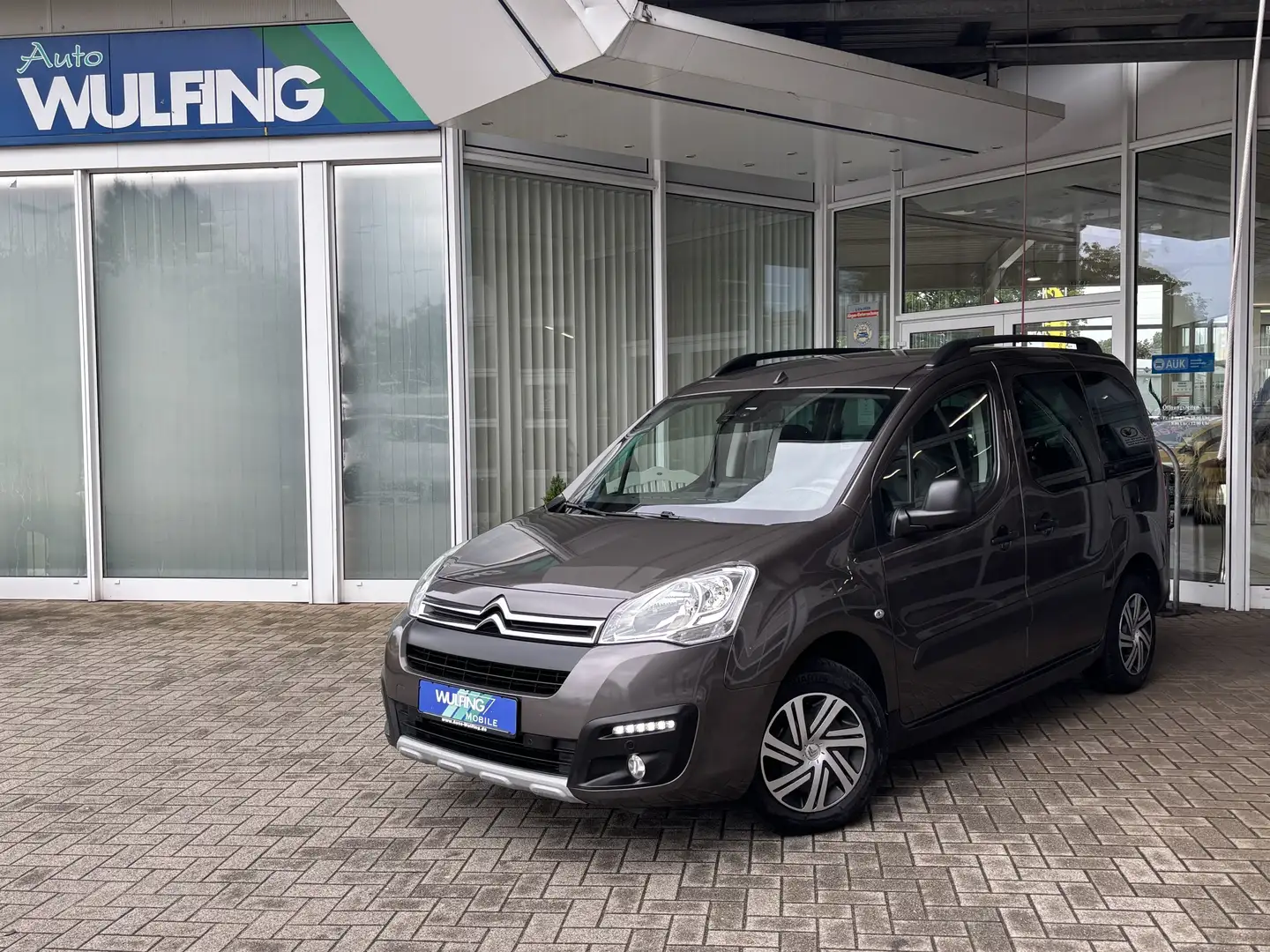Citroen Berlingo Multispace 1.6 HDI 1.Hd NAVI TEMPOMAT Brun - 1