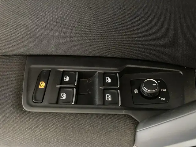 Volkswagen Tiguan view 14