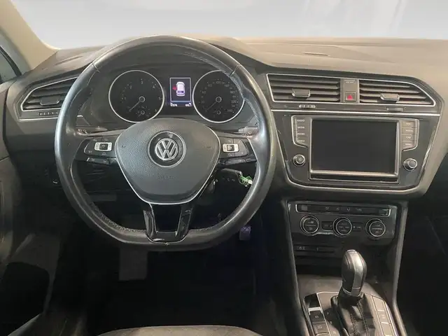 Volkswagen Tiguan view 23