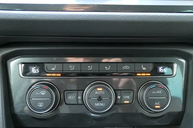 Volkswagen Tiguan view 9