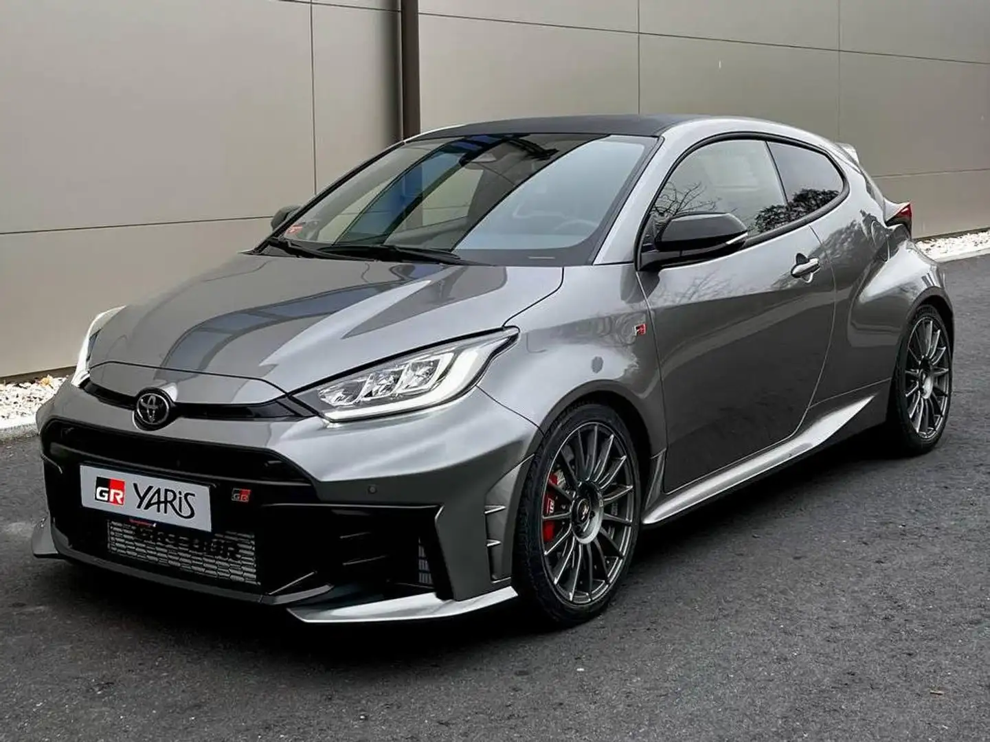 Toyota Yaris Yaris 1,6 Turbo GR High Performance Aut. GR High Performance Grau - 1