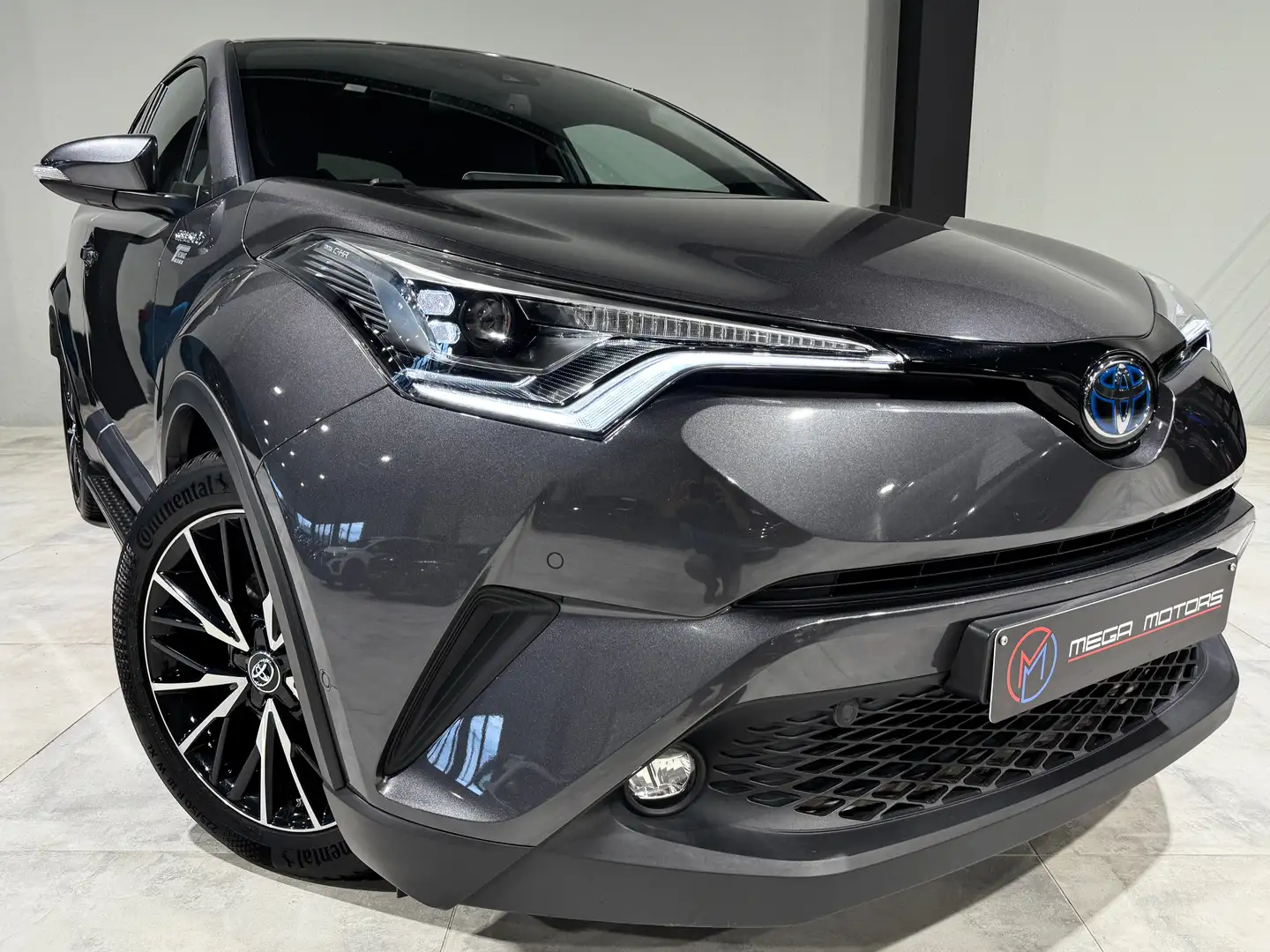 Toyota C-HR 1.8i VVT-i HYBRiDE NAVi CUiR CLiM SG CHAUFF CAMERA Grigio - 1