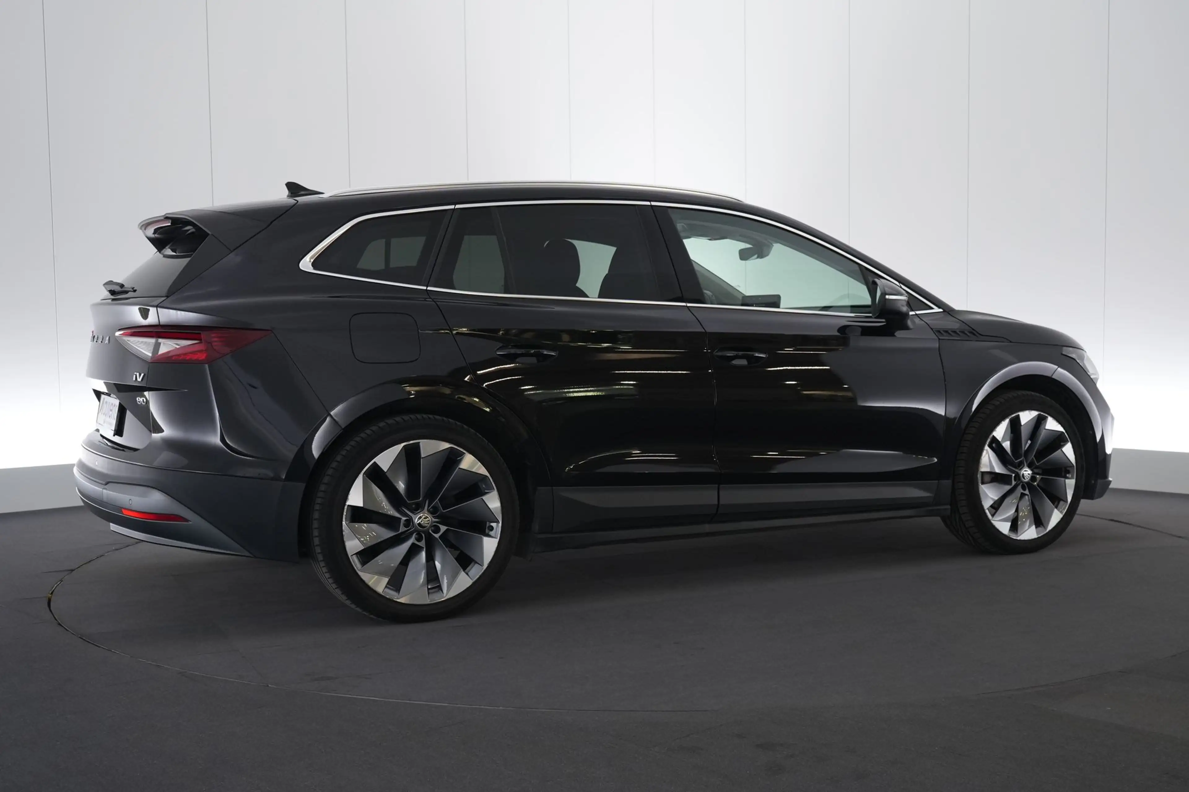 Skoda Enyaq 82 kWh 80 Launch+ LEDER/CUIR LED GPS PDC CAM Keyle — photo 6