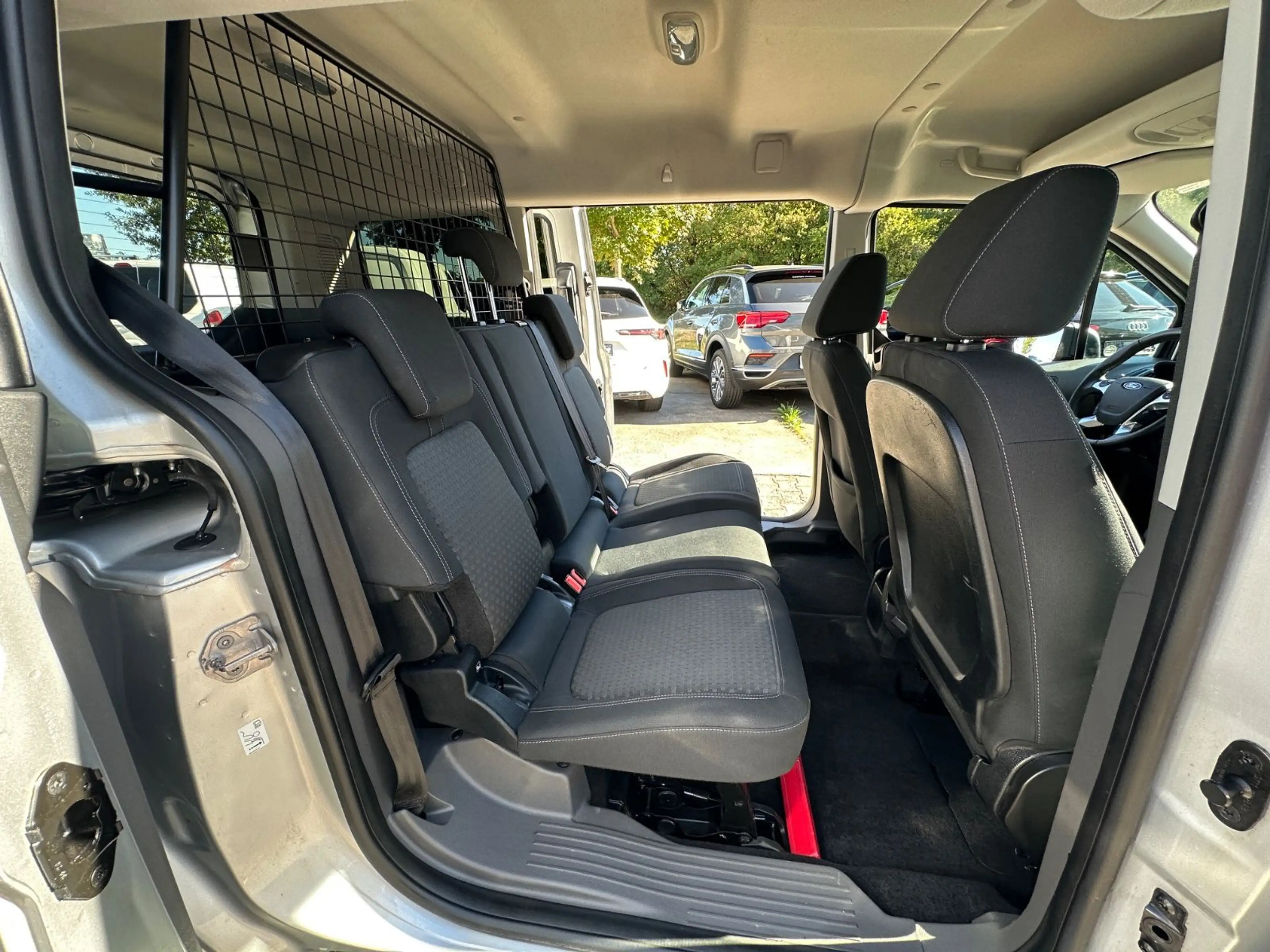 Ford Transit Connect 230* 5-Sitz*StandHeiz*R-Cam*Navi — photo 12