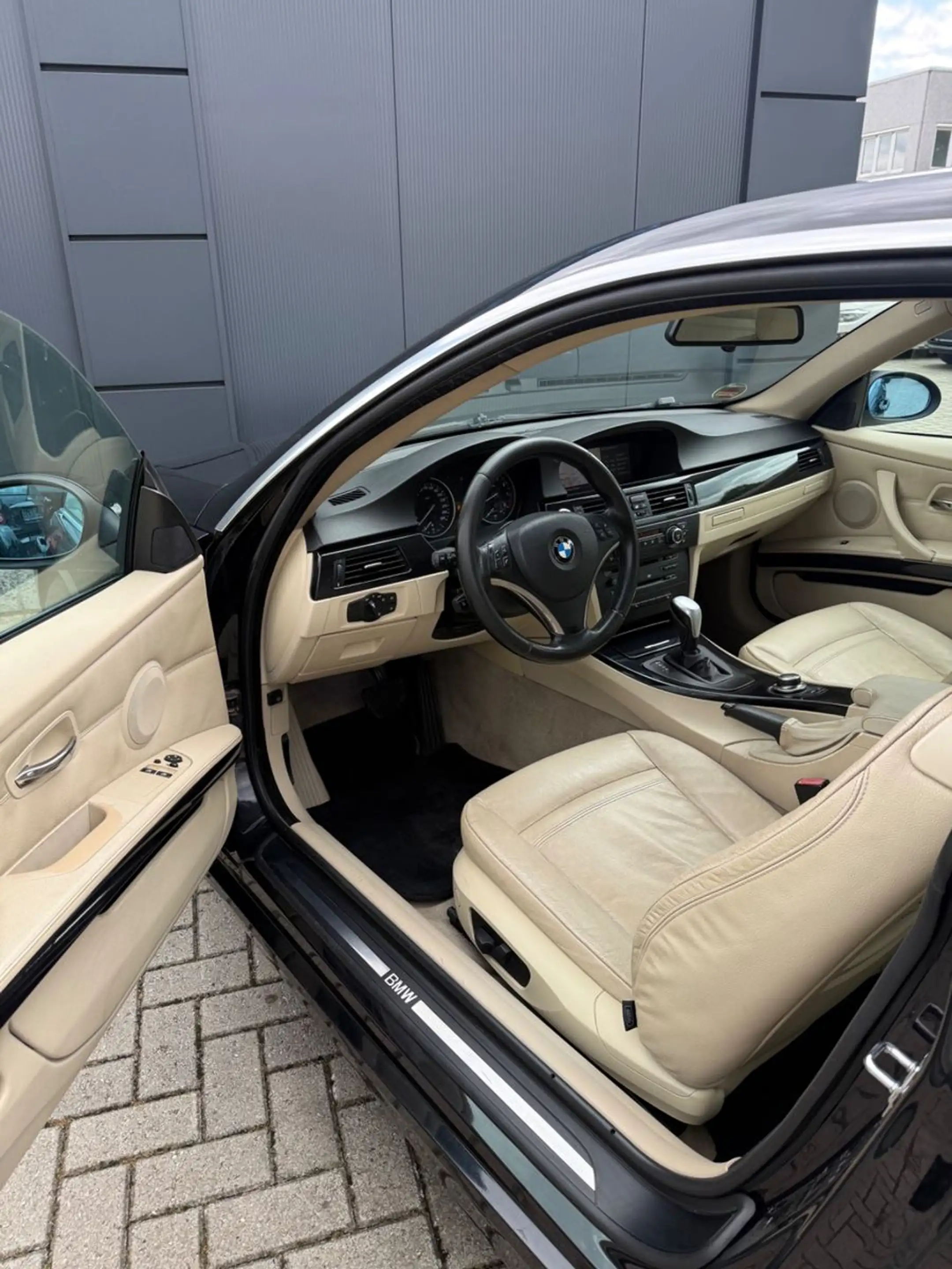 BMW 325 i 3 Coupe  *Navi *Automatik*TüvNeu — photo 10