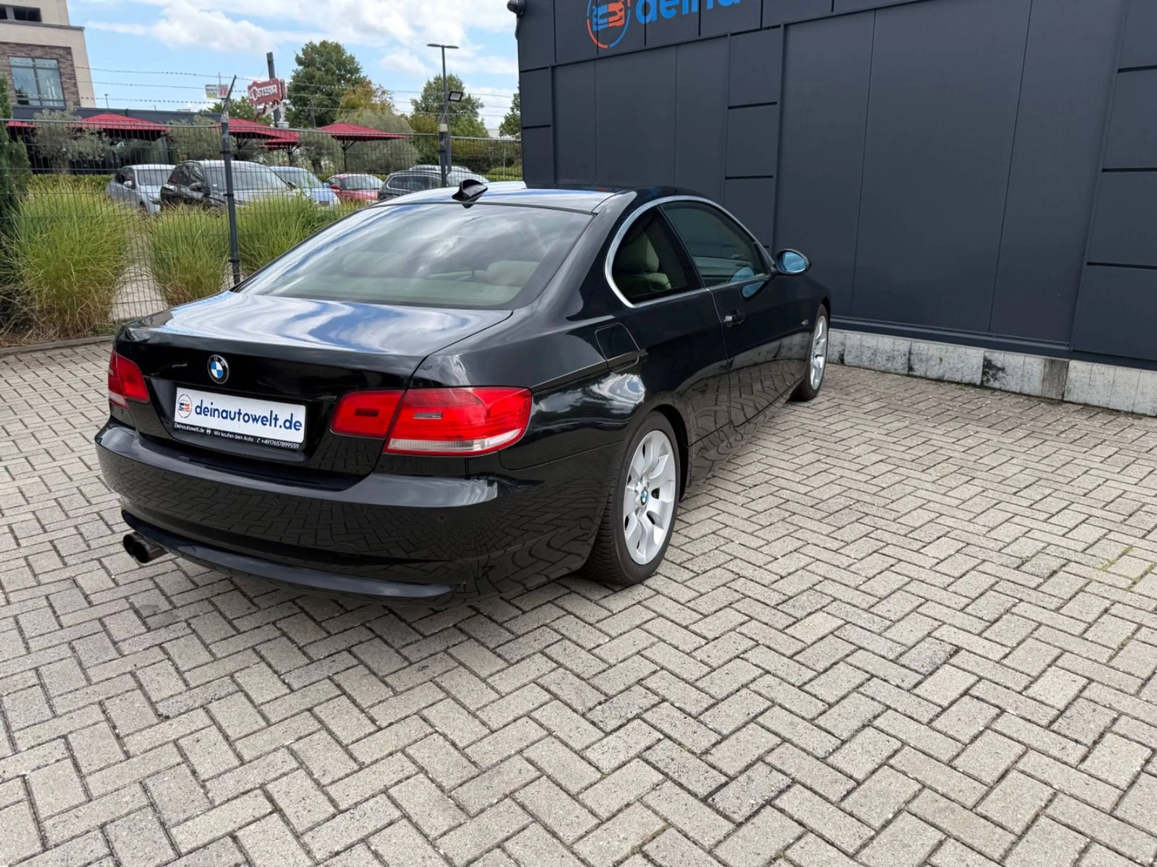 BMW 325 i 3 Coupe  *Navi *Automatik*TüvNeu — photo 8