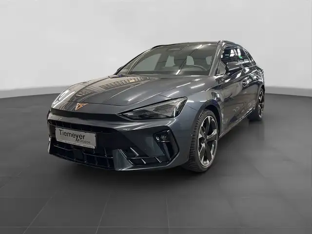 Cupra Leon view 2