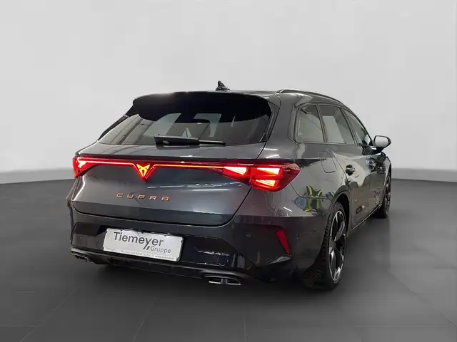 Cupra Leon view 3