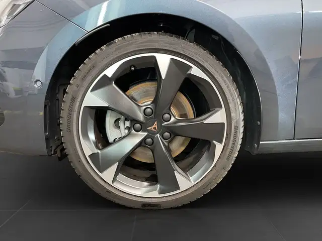 Cupra Leon view 7