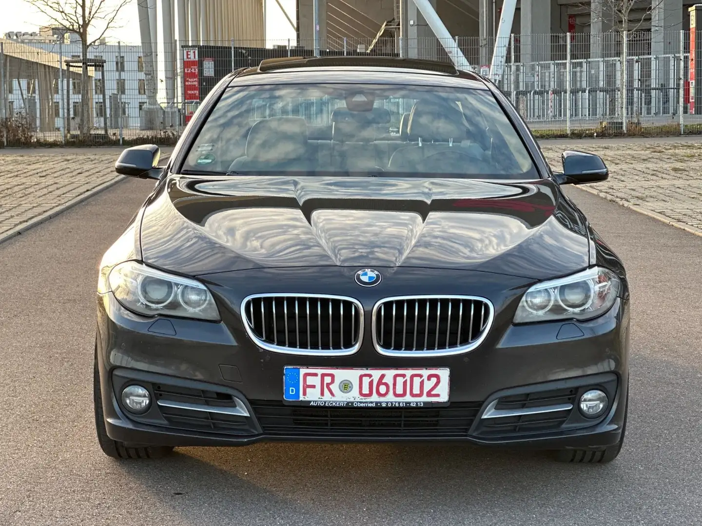 BMW 520 5 Limousine 520 d Gris - 1
