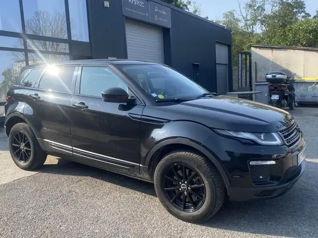 Land Rover Range Rover Evoque view 7