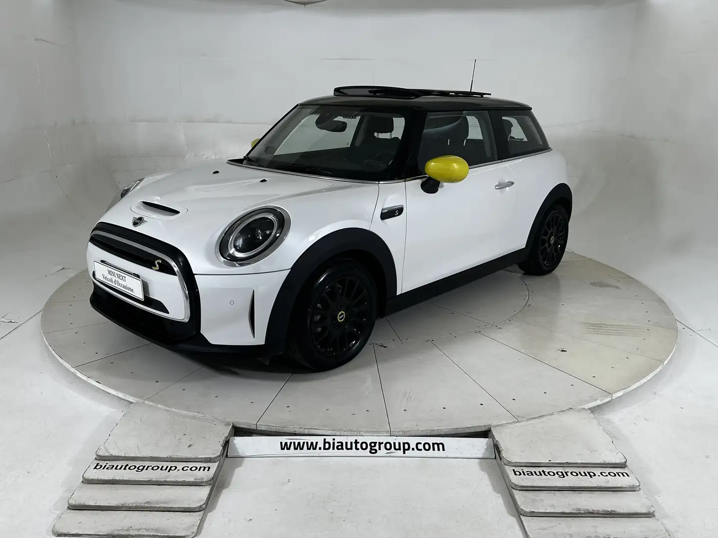 MINI Cooper SE Mini F56 2021 Full Electric Mini 3p Cooper SE Cla Wit - 1