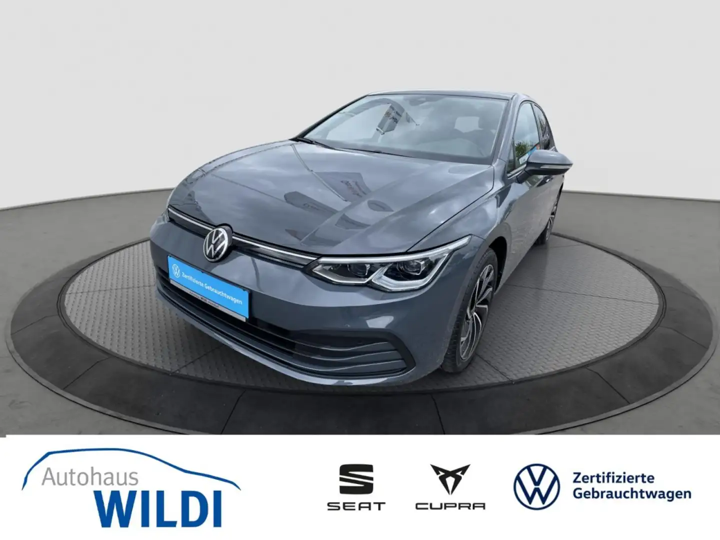 Volkswagen Golf VIII Life 1.5 TSI PANO RFK SHZ LED-MATRIX Klima Grau - 1