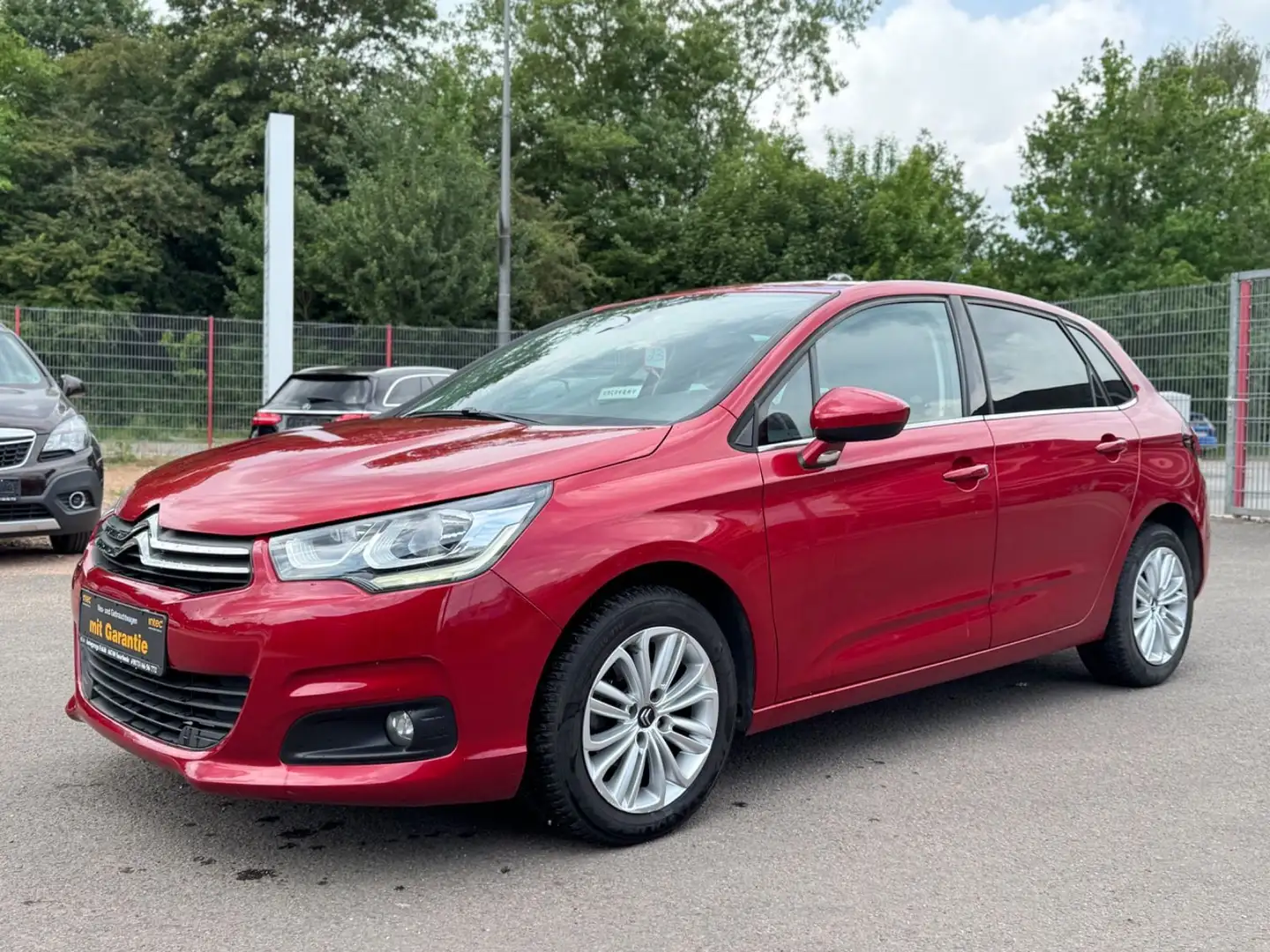 Citroen C4 PureTech 110 Euro6+Navi+ZR neu+TÜV neu Rood - 1