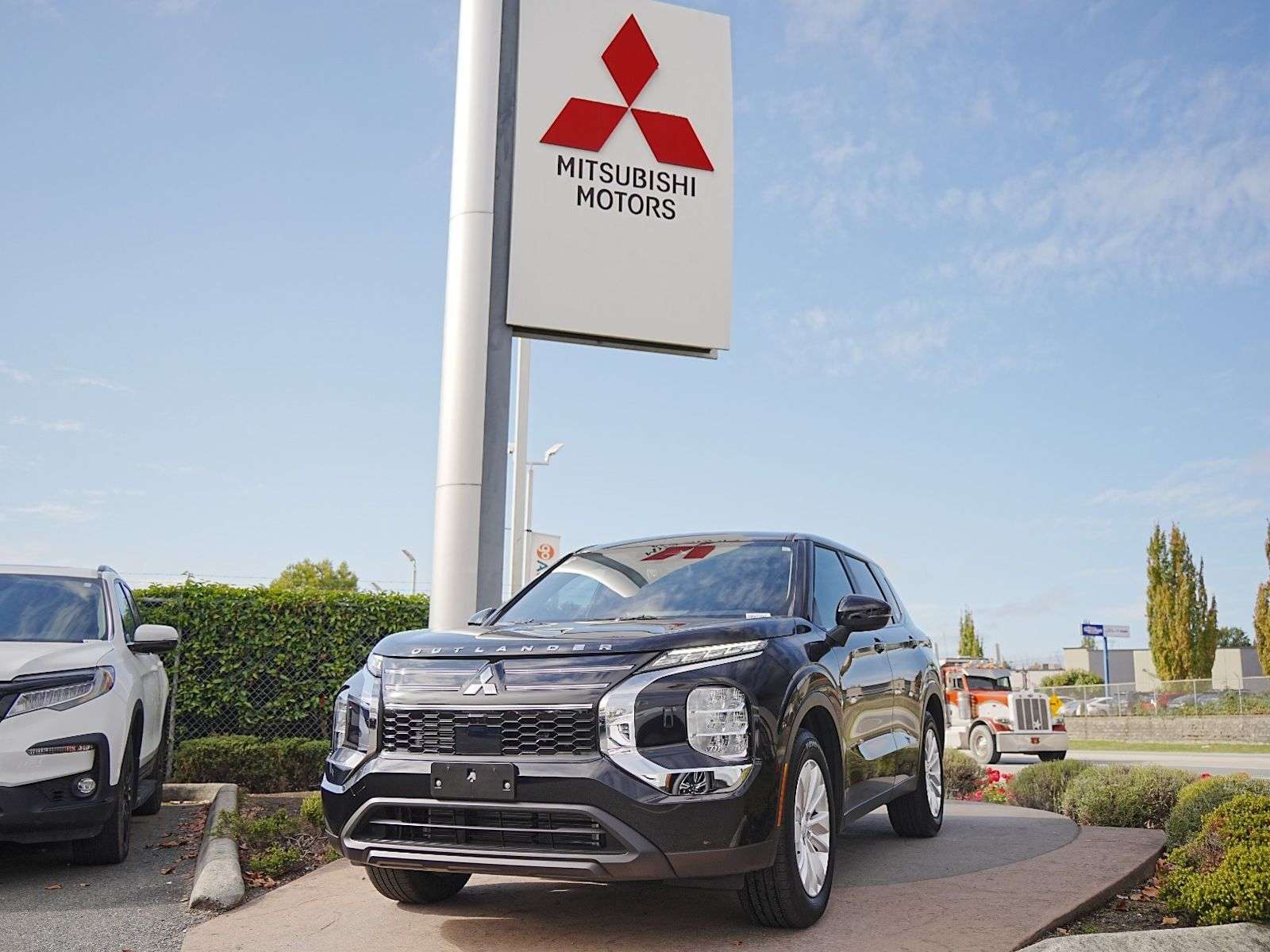 2026 Mitsubishi Outlander ES S-AWC