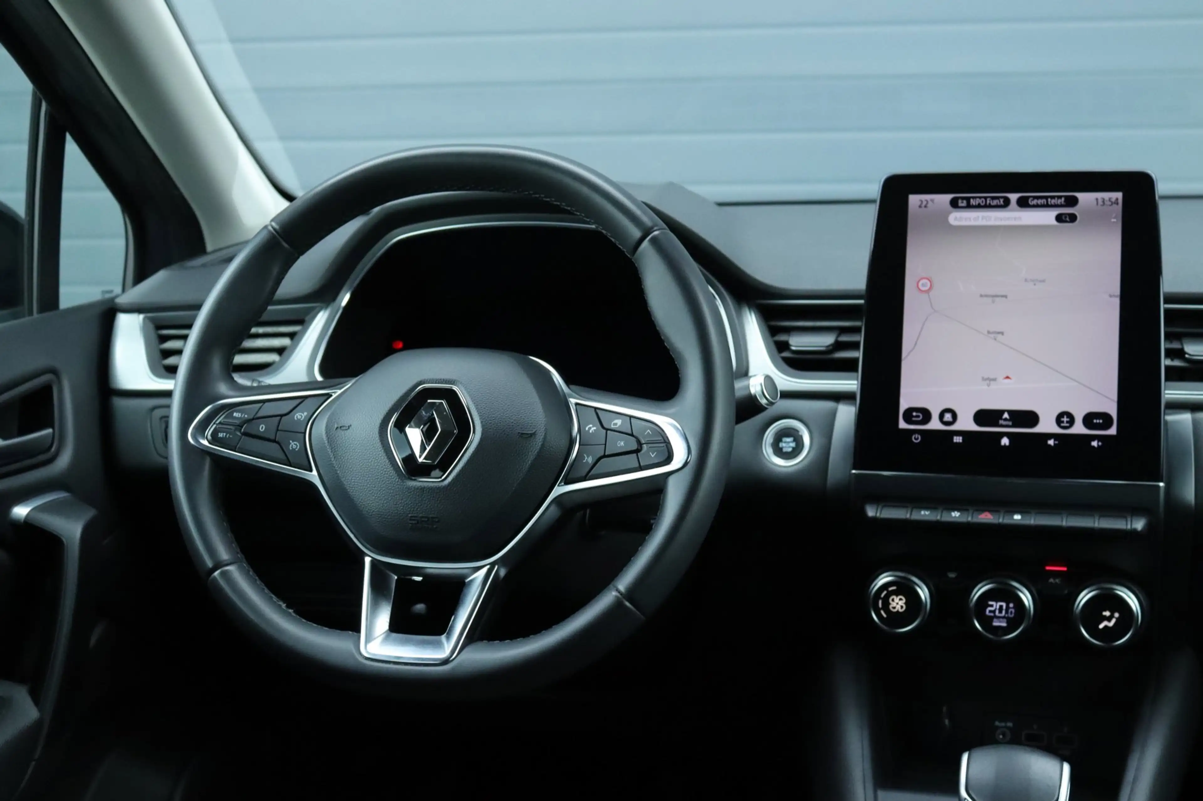 Renault Captur 1.6 E-Tech Plug-in Hybrid / Carplay / Camera — photo 14