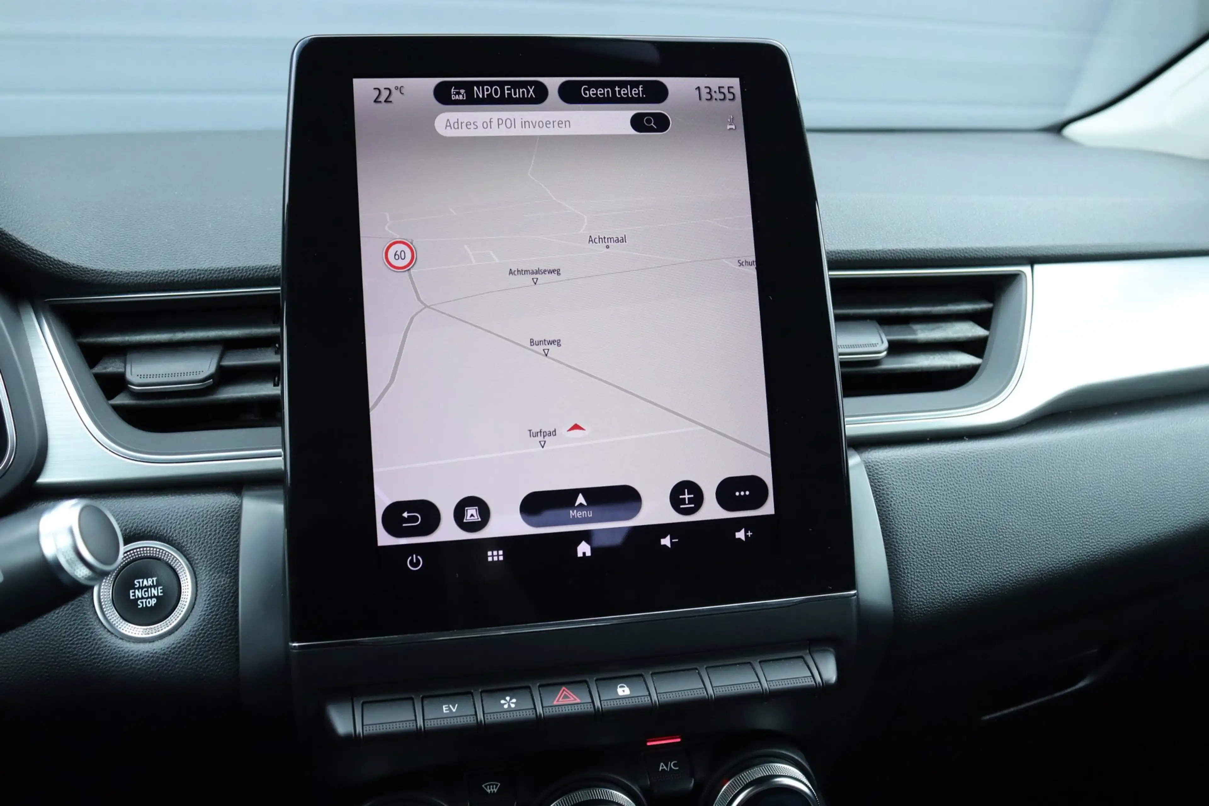 Renault Captur 1.6 E-Tech Plug-in Hybrid / Carplay / Camera — photo 21