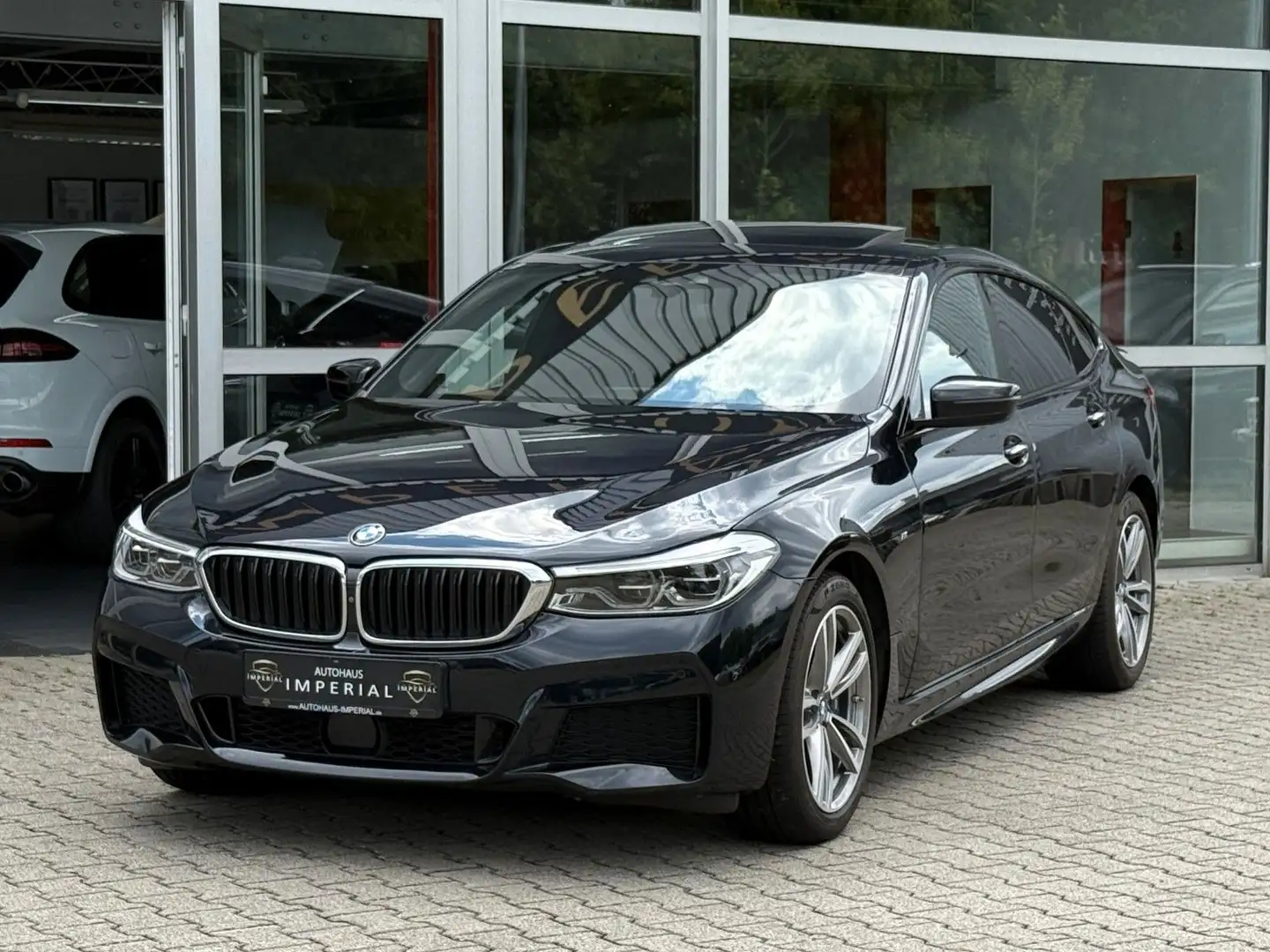 BMW 630 630dxDr GT M SPORT SITZB+LUFTF+PANO+STNH+ACC+360 Zwart - 1