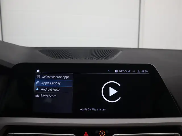 BMW 3 Series view 11