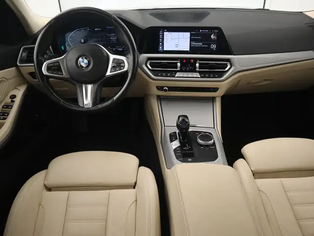 BMW 3 Series view 8