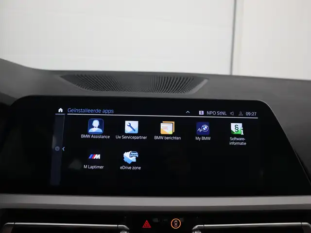 BMW 3 Series view 29