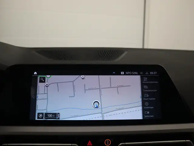 BMW 3 Series view 28