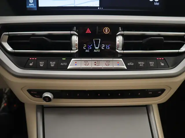 BMW 3 Series view 30